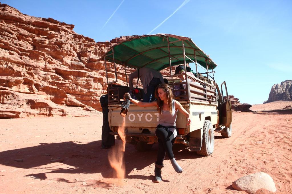 Bedouin Expedition Wadi Rum Ngoại thất bức ảnh
